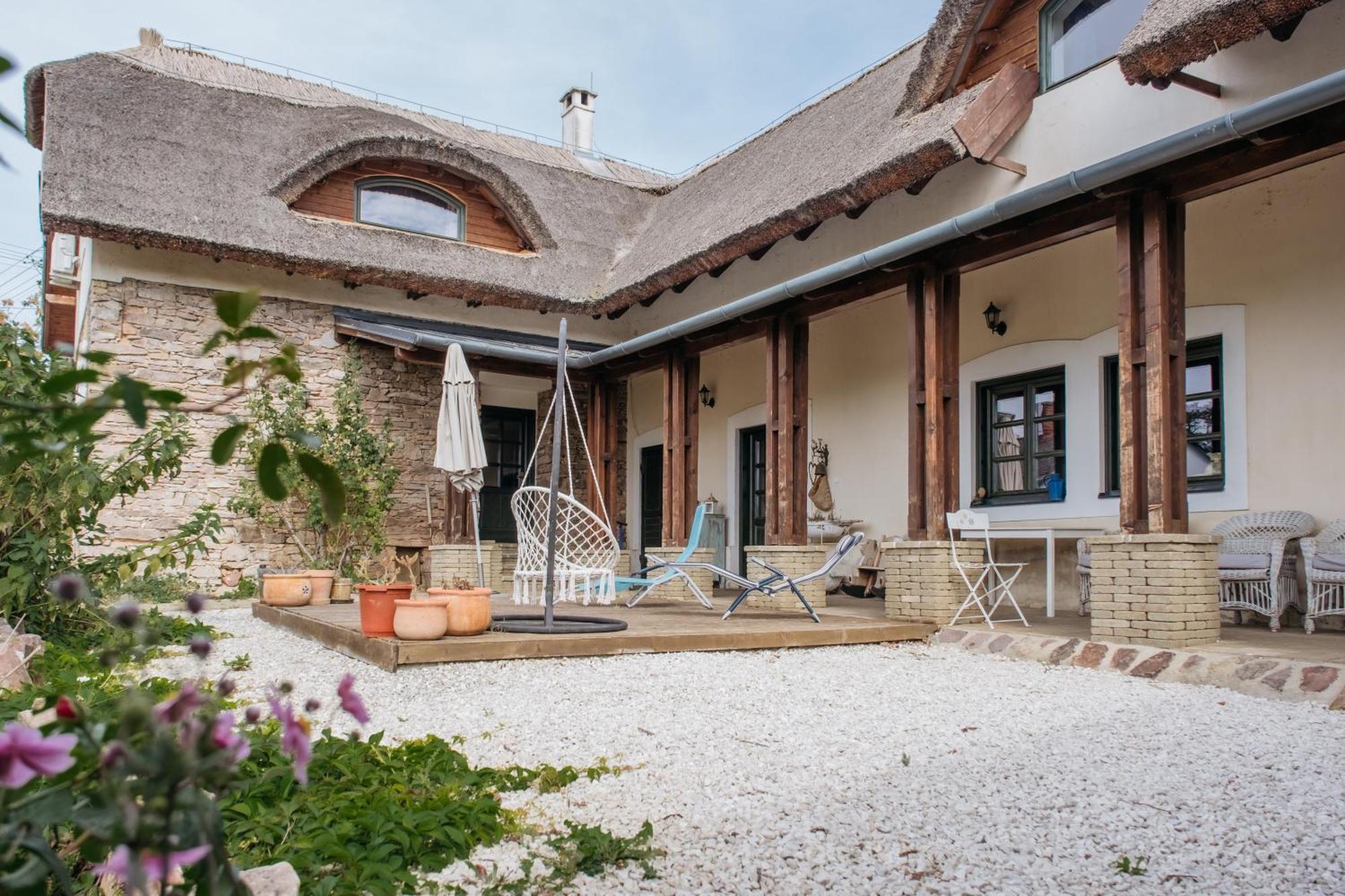 Cselling Udvarház Révfülöp Exterior foto
