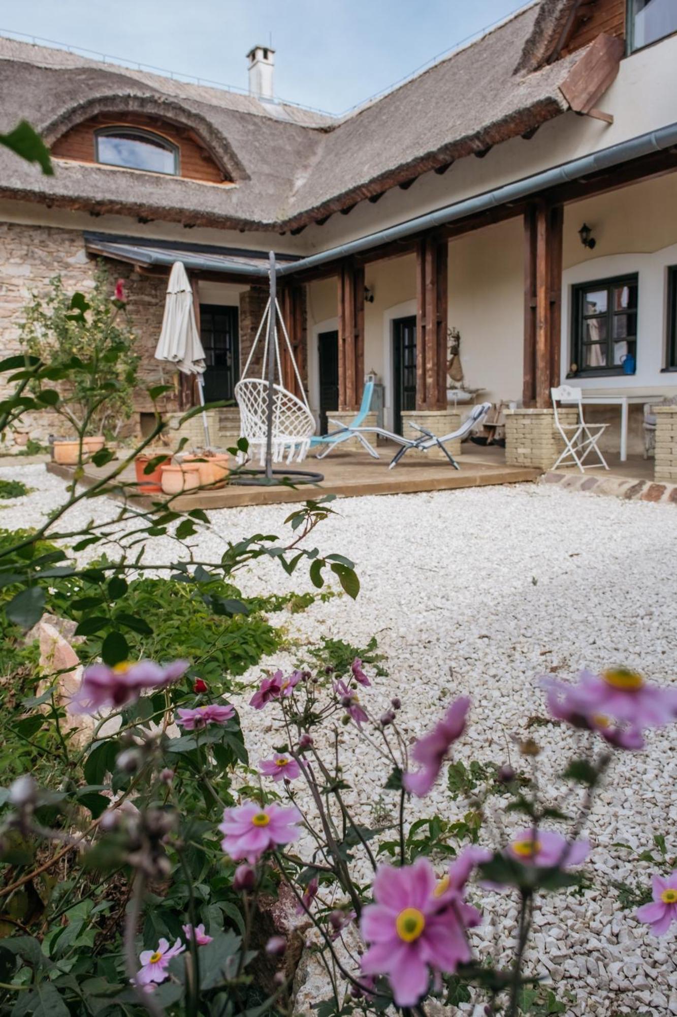 Cselling Udvarház Révfülöp Exterior foto